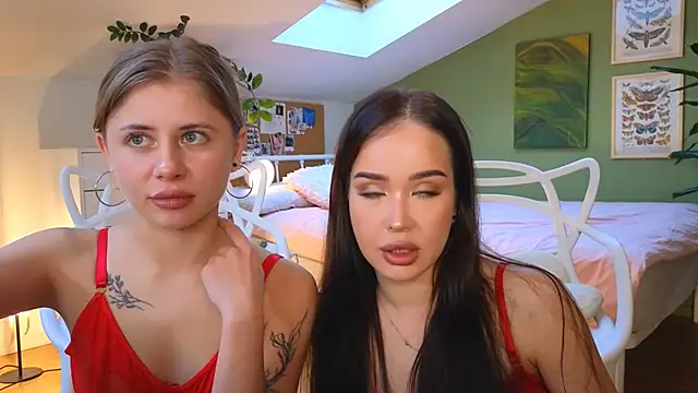 hannah x x  online show from November 6, 2025, 7:53 am