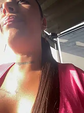 paisitahot1975 online show from January 7, 2025, 9:25 pm