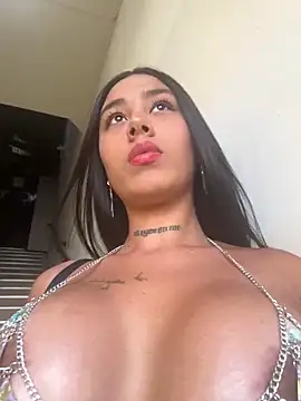 paisitahot1975 online show from January 31, 2025, 7:18 pm