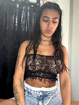 paisitahot1975 online show from September 18, 2025, 2:30 pm