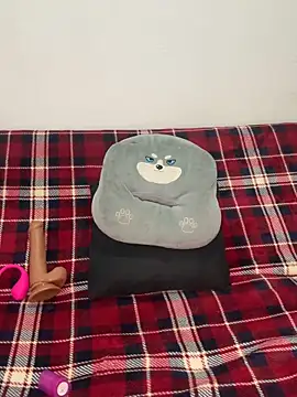 paisitahot1975 online show from November 7, 2025, 12:21 am