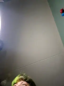 kira 132 online show from November 11, 2025, 2:22 am