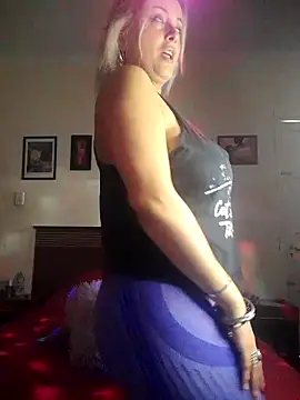 Snapshot of DesireSatler chatting on September 14, 2025, 9:36 pm DesireSatler online show from September 14, 2025, 9:36 pm