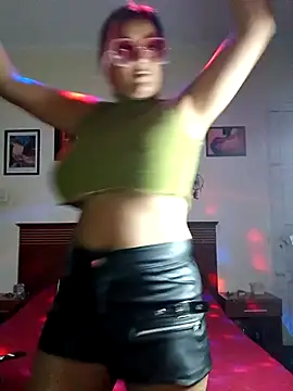 Snapshot of DesireSatler chatting on May 24, 2026, 10:04 pm DesireSatler online show from May 24, 2026, 10:04 pm