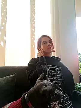 your red rose  online show from December 25, 2024, 8:17 pm