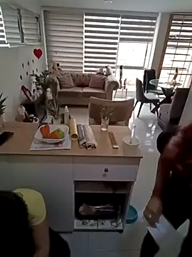 your red rose  online show from February 15, 2025, 10:31 pm