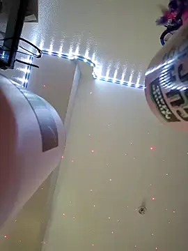 thatonespicychick online show from January 27, 2025, 7:46 pm