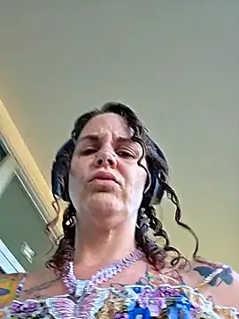 thatonespicychick online show from September 27, 2025, 2:22 pm