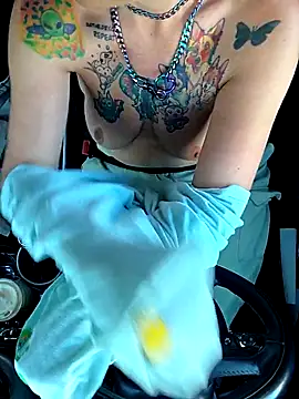 thatonespicychick online show from September 30, 2025, 2:00 pm