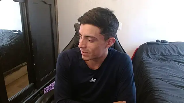 kv   xxx  online show from September 30, 2025, 8:03 pm