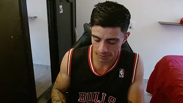 Snapshot of kv___xxx_ chatting on November 28, 2025, 8:33 pm kv xxx online show from November 28, 2025, 8:33 pm