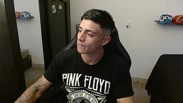 Snapshot of kv___xxx_ chatting on December 20, 2025, 10:17 pm kv xxx online show from December 20, 2025, 10:17 pm