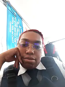 Snapshot of Cinnamon-Skin chatting on December 23, 2024, 8:14 pm Cinnamon-Skin online show from December 23, 2024, 8:14 pm