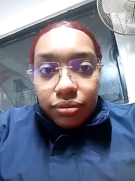 Snapshot of Cinnamon-Skin chatting on December 31, 2024, 4:06 am Cinnamon-Skin online show from December 31, 2024, 4:06 am