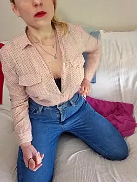 JennyCoquine online show from November 23, 2025, 10:15 am