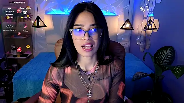 Snapshot of AlessiaVal_ chatting on November 10, 2025, 2:05 pm AlessiaVal online show from November 10, 2025, 2:05 pm