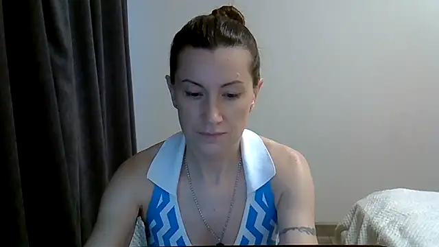 Snapshot of jainesummer chatting on December 6, 2024, 9:54 am jainesummer online show from December 6, 2024, 9:54 am