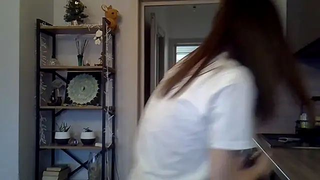 Snapshot of jainesummer chatting on December 18, 2024, 7:15 am jainesummer online show from December 18, 2024, 7:15 am