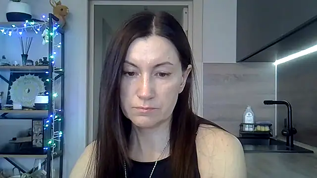 Snapshot of jainesummer chatting on February 3, 2025, 10:25 am jainesummer online show from February 3, 2025, 10:25 am