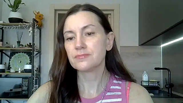 Snapshot of jainesummer chatting on February 4, 2025, 10:21 am jainesummer online show from February 4, 2025, 10:21 am