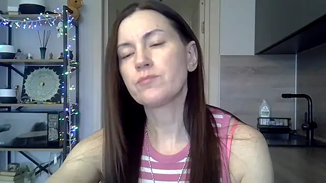 Snapshot of jainesummer chatting on February 10, 2025, 10:53 am jainesummer online show from February 10, 2025, 10:53 am