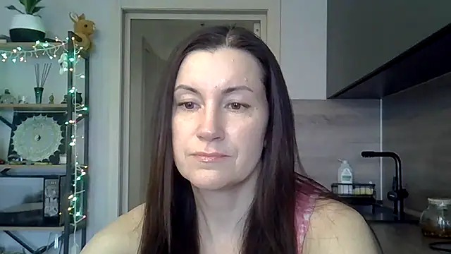 Snapshot of jainesummer chatting on February 11, 2025, 10:48 am jainesummer online show from February 11, 2025, 10:48 am