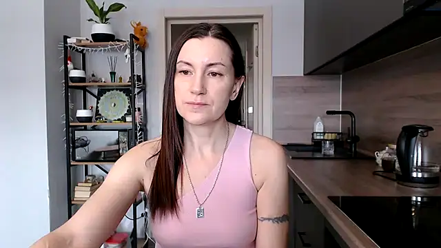 Snapshot of jainesummer chatting on February 17, 2025, 10:18 am jainesummer online show from February 17, 2025, 10:18 am