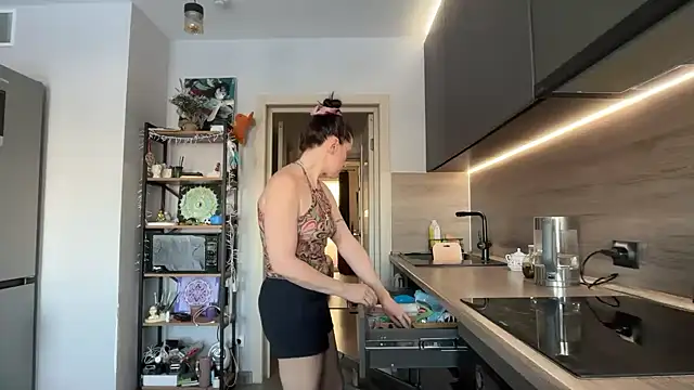 Snapshot of jainesummer chatting on February 13, 2026, 8:21 am jainesummer online show from February 13, 2026, 8:21 am