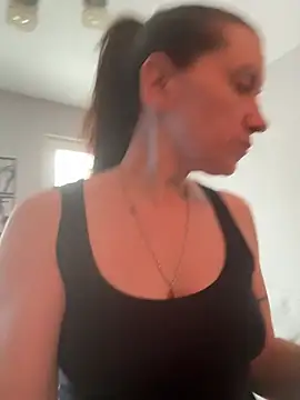 Snapshot of jainesummer chatting on February 26, 2026, 6:12 am jainesummer online show from February 26, 2026, 6:12 am