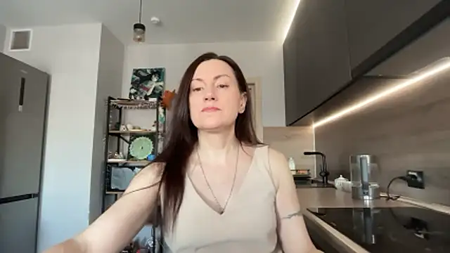 Snapshot of jainesummer chatting on March 6, 2026, 8:44 am jainesummer online show from March 6, 2026, 8:44 am