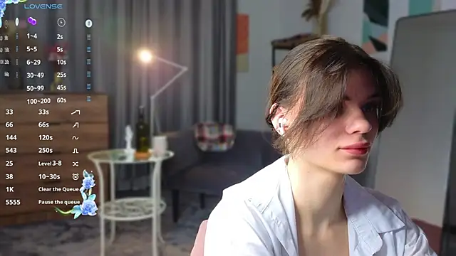 Snapshot of MimiLoll chatting on March 3, 2025, 7:06 pm MimiLoll online show from March 3, 2025, 7:06 pm