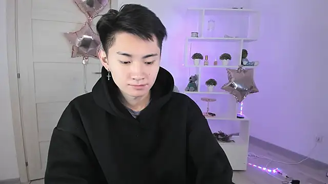 Miram Yu online show from December 2, 2024, 9:02 am