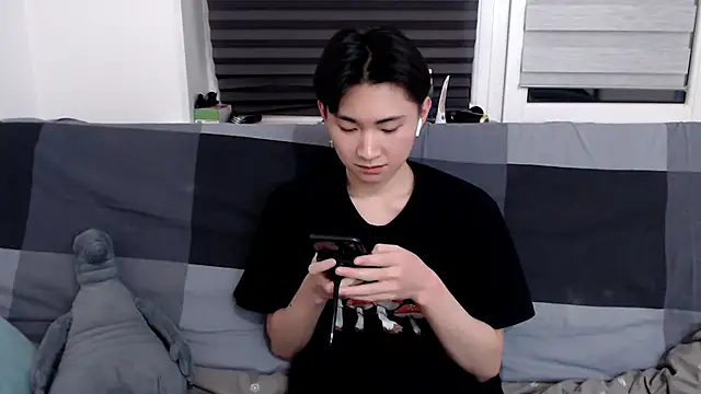 Miram Yu online show from January 12, 2025, 9:08 pm