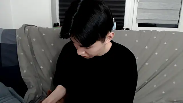 Miram Yu online show from March 2, 2025, 9:22 pm