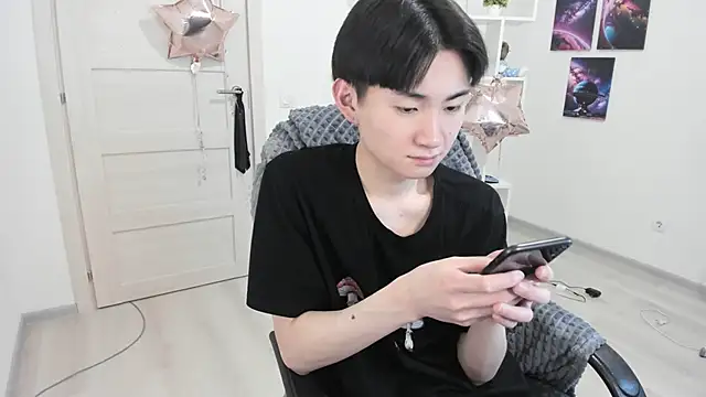 Miram Yu online show from March 9, 2025, 4:16 am