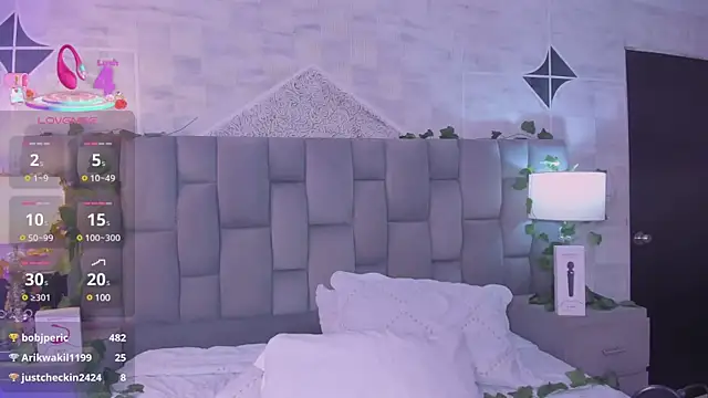 HannaRhodes online show from March 14, 2025, 5:57 pm