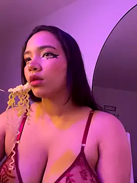 MadelineBenet online show from January 8, 2026, 11:40 pm