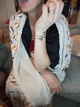 Snapshot of Cplhdef chatting on February 28, 2026, 7:26 pm Cplhdef online show from February 28, 2026, 7:26 pm