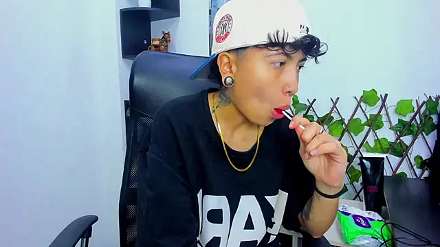 Im Mathias online show from November 8, 2025, 4:23 am