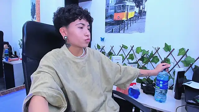 Im Mathias online show from November 23, 2025, 4:01 am