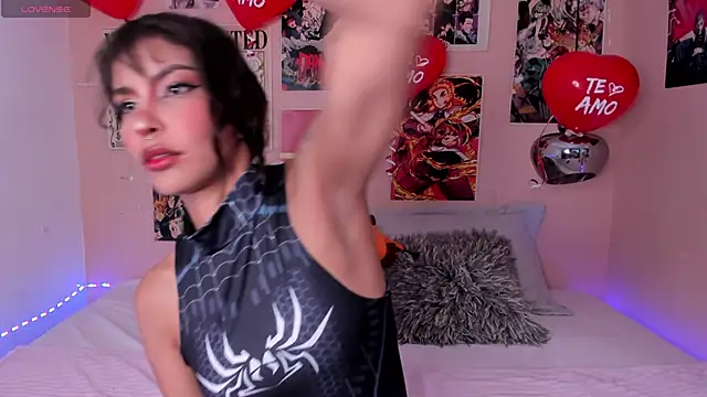 Luna-Chann online show from February 15, 2025, 7:39 pm