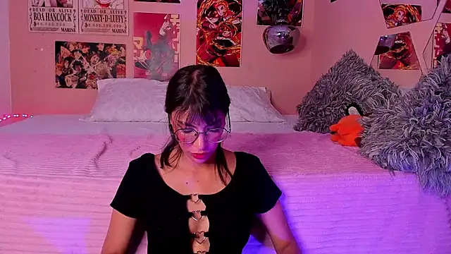 Luna-Chann online show from March 11, 2025, 11:37 pm