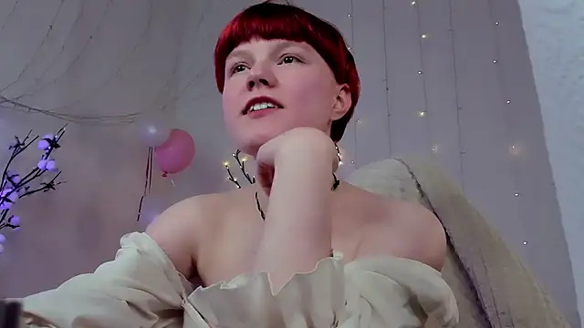 DreamyLuna online show from February 2, 2025, 12:09 am