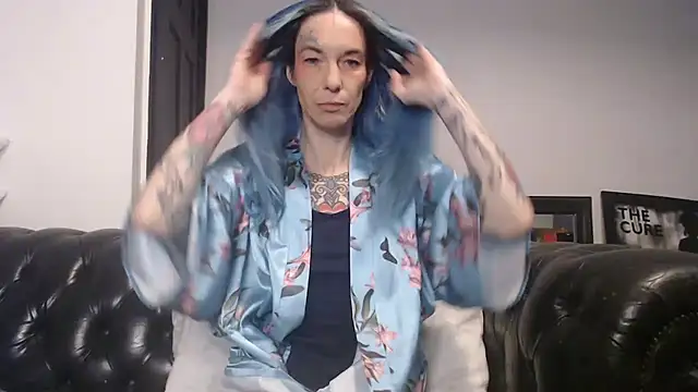 Snapshot of RavenryderUK chatting on December 31, 2024, 9:28 pm RavenryderUK online show from December 31, 2024, 9:28 pm