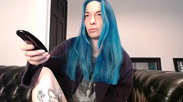 Snapshot of RavenryderUK chatting on February 19, 2025, 10:53 pm RavenryderUK online show from February 19, 2025, 10:53 pm