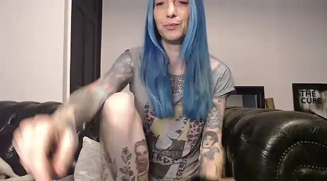 Snapshot of RavenryderUK chatting on February 22, 2025, 9:59 pm RavenryderUK online show from February 22, 2025, 9:59 pm