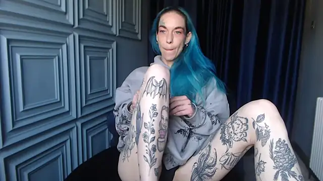 Snapshot of RavenryderUK chatting on April 22, 2026, 9:33 am RavenryderUK online show from April 22, 2026, 9:33 am