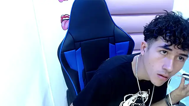 johnny cagee online show from December 6, 2024, 3:30 am