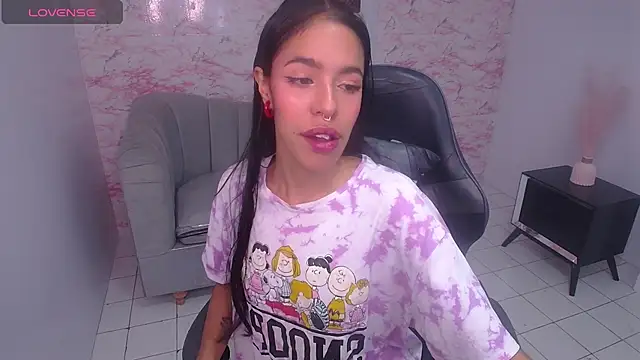 stephania t online show from January 4, 2025, 3:18 am