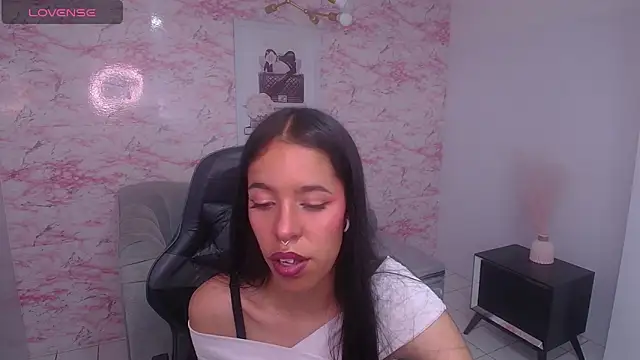 stephania t online show from January 8, 2025, 3:40 am